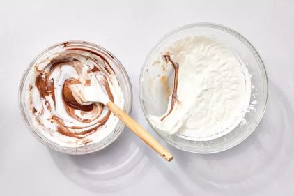 تهیه موس شکلاتی - عصاره وانیل و آماده سازی نهایی - تجارت فود