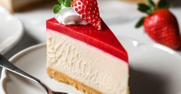 تهیه چیز کیک توت فرنگی - تجارت فود tejaratfood