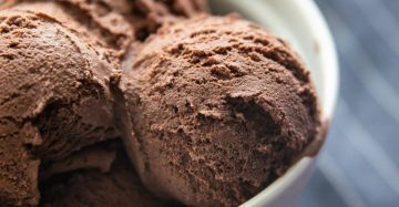 طرز تهیه بستنی خانگی - بستنی شکلاتی خانگی - تجارت فود